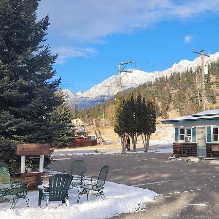 Lido Motel Radium Hot Springs Zewnętrze zdjęcie